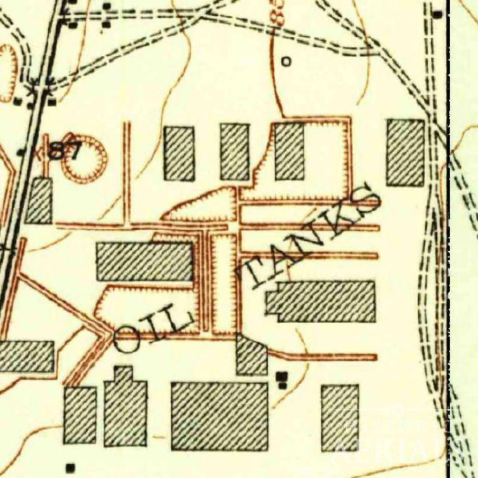 1933 topographic map showing oil tank pits and industrial features in Humble, Texas.
